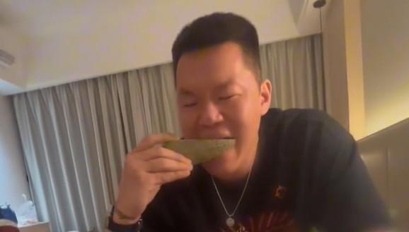 吃瓜吃不够的视频,揭秘吃瓜群众的狂欢时刻